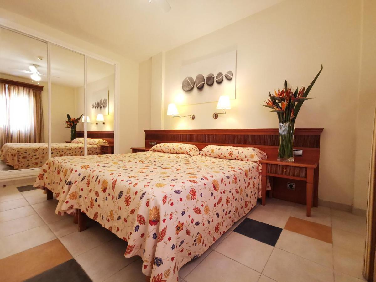 Aparthotel El Cerrito Los Cancajos Bagian luar foto