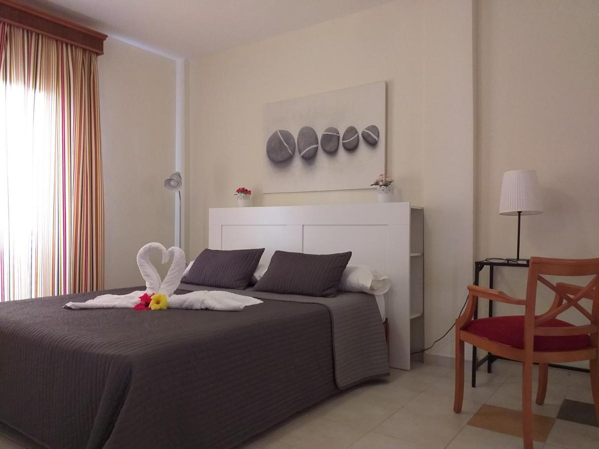 Aparthotel El Cerrito Los Cancajos Bagian luar foto
