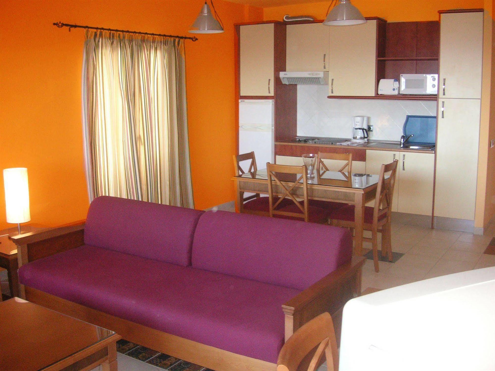 Aparthotel El Cerrito Los Cancajos Bagian luar foto